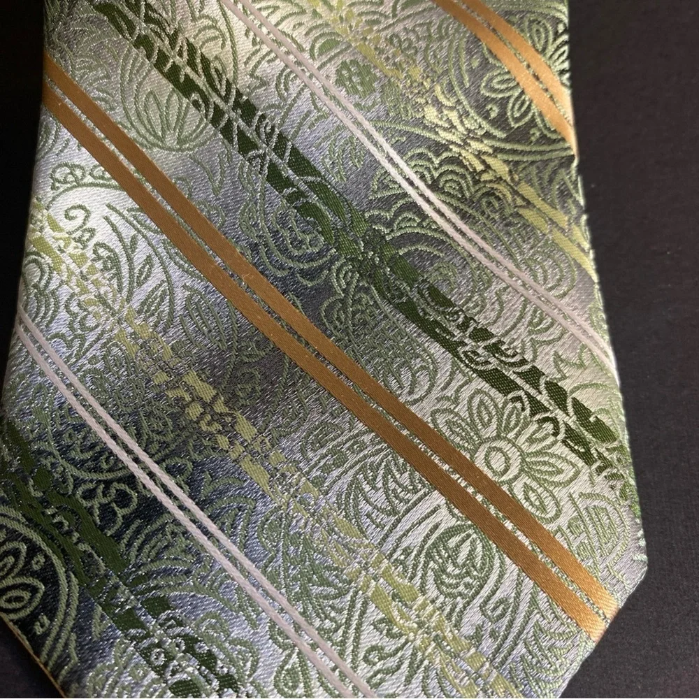 Van Heusen 100% Polyester Green‎ Gold White Striped Paisley Neck Tie